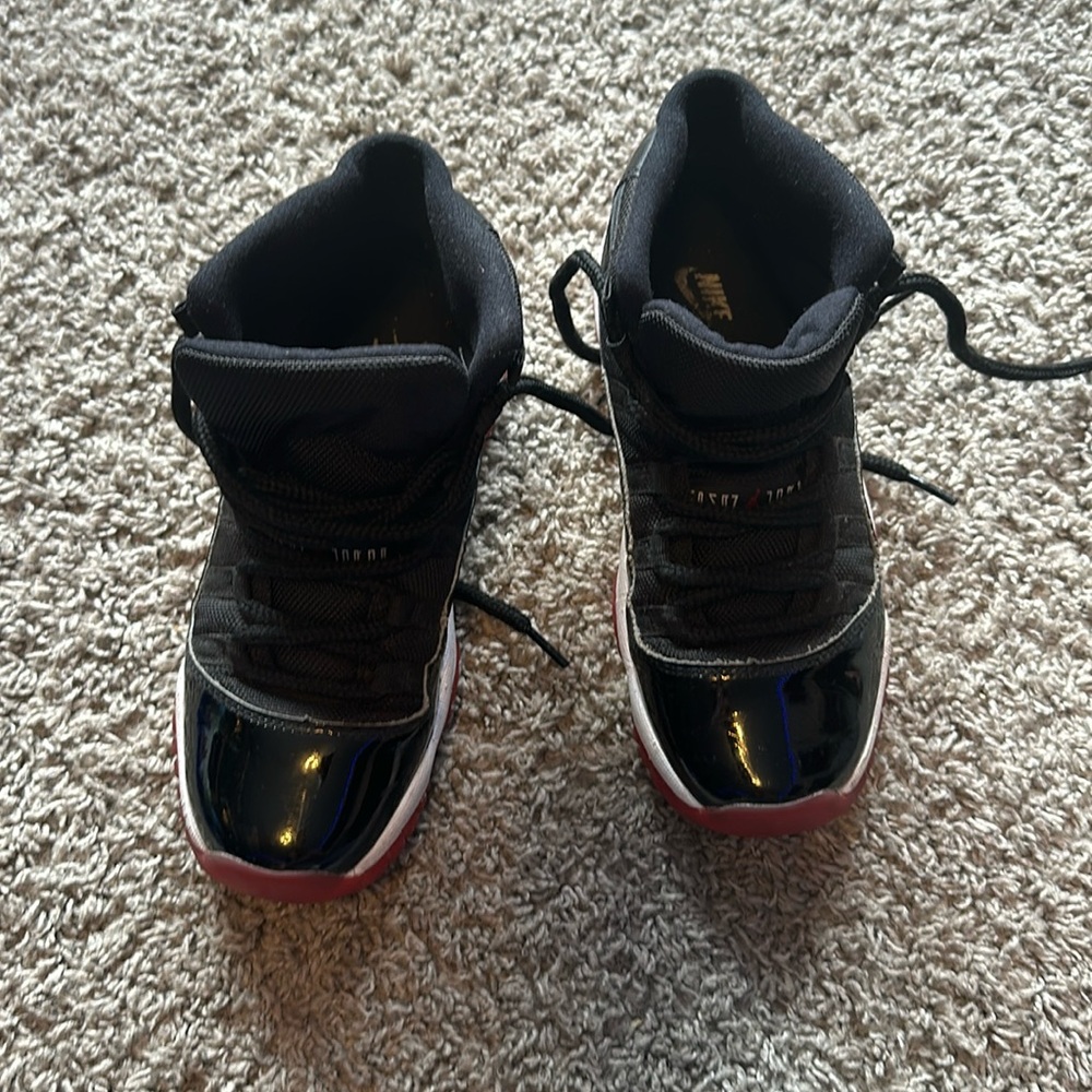 Jordon sneakers size 4.5